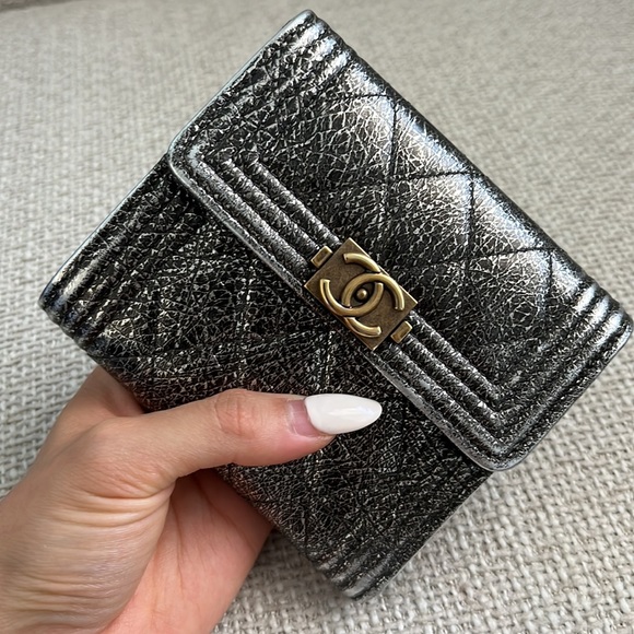 Used 100% Authentic Chanel Le Boy Wallet - Picture 12 of 14